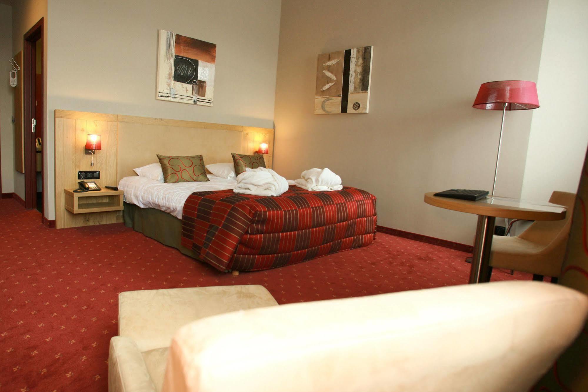 Hotel Verviers Van Der Valk Εξωτερικό φωτογραφία